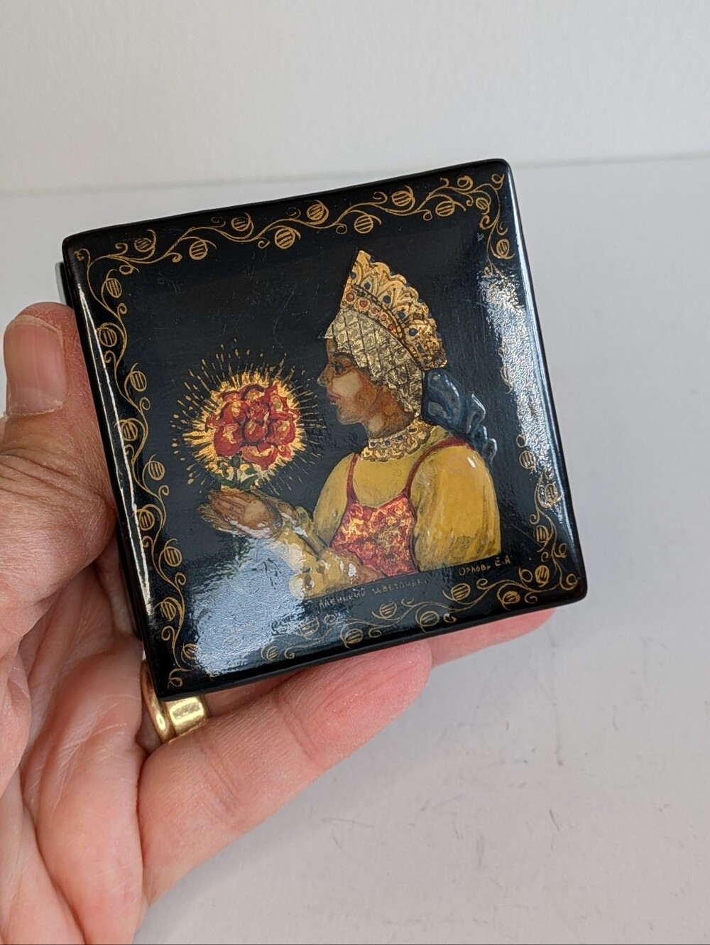 Vintage Hand Painted Russian Lacquer Box The Scarlet Flower Fairy Tale Signed